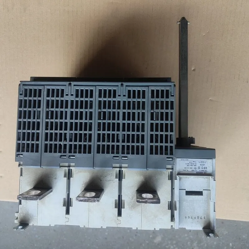 

Б/у комплектующие для кондиционеров: контактор QS101F, OS400D03, IEC 60947-3
