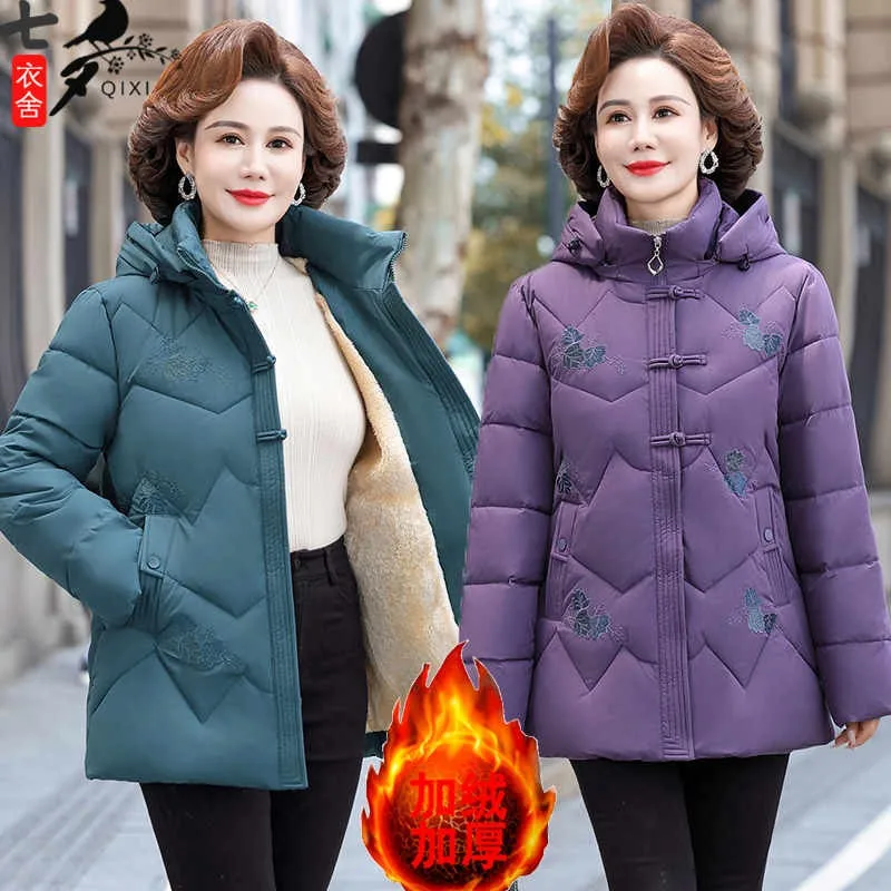 Mom Winter Down Padded Jacket Female Overcoat Fashion Loose Hooded Warm Parka Women Thicke Embroidered velvet Cotton Jacket