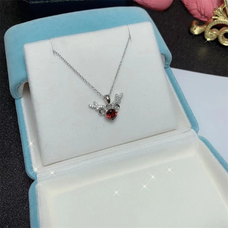 Natural Garnet Pendant 925 Silver Fashion Jewelry Deer Shape Necklace for Women with Certificate