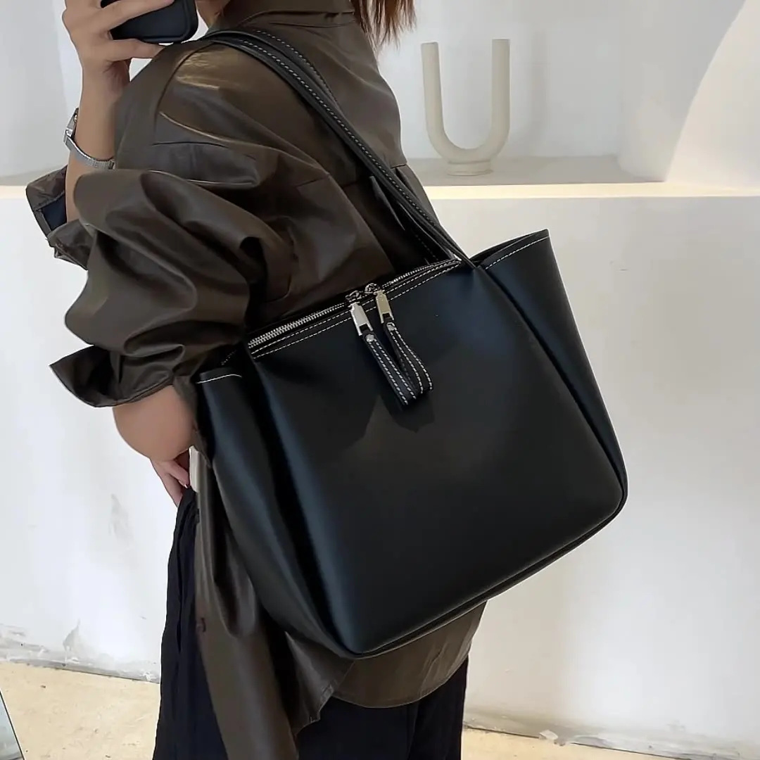 Retro black PU leather tote bag for women 2024 new fashionable casual handbag with large capacity soft leather shoulder bag