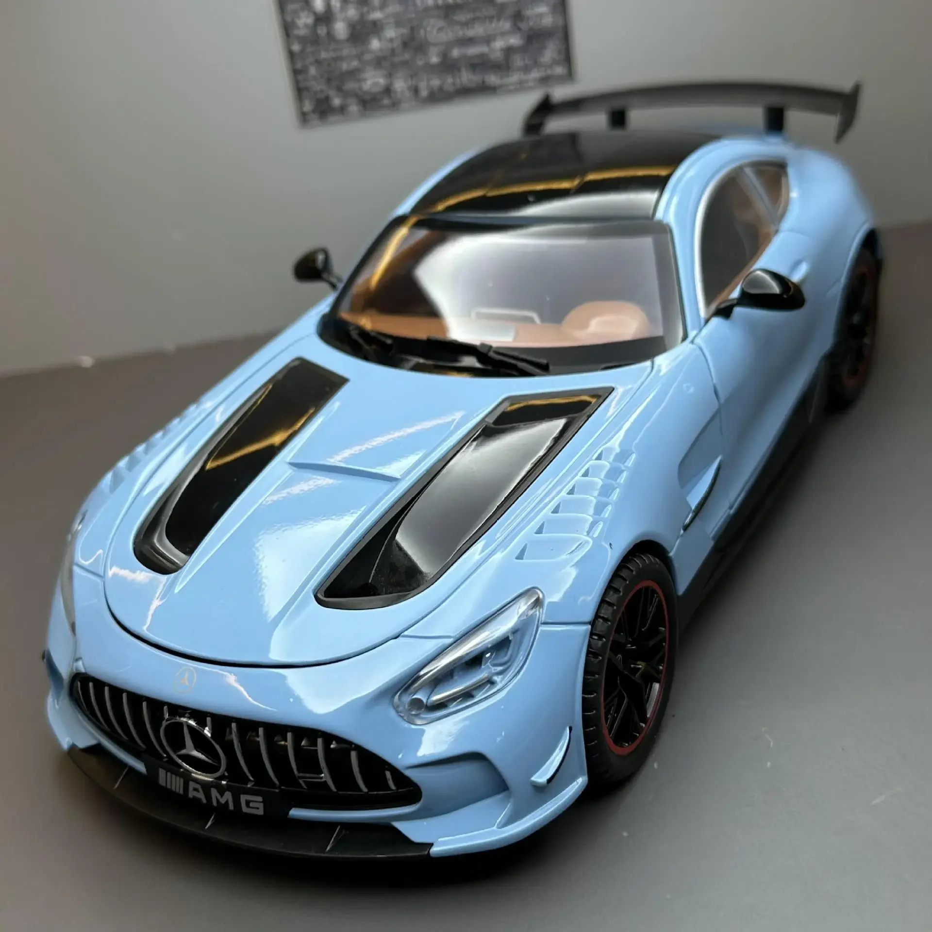 1:18 메르세데스 벤츠 AMG GT 럭셔리카 로고 합금 자동차 모델, 소리 및 빛 풀백 장난감 자동차, 다이 캐스트 소년 컬렉션 장식 선물