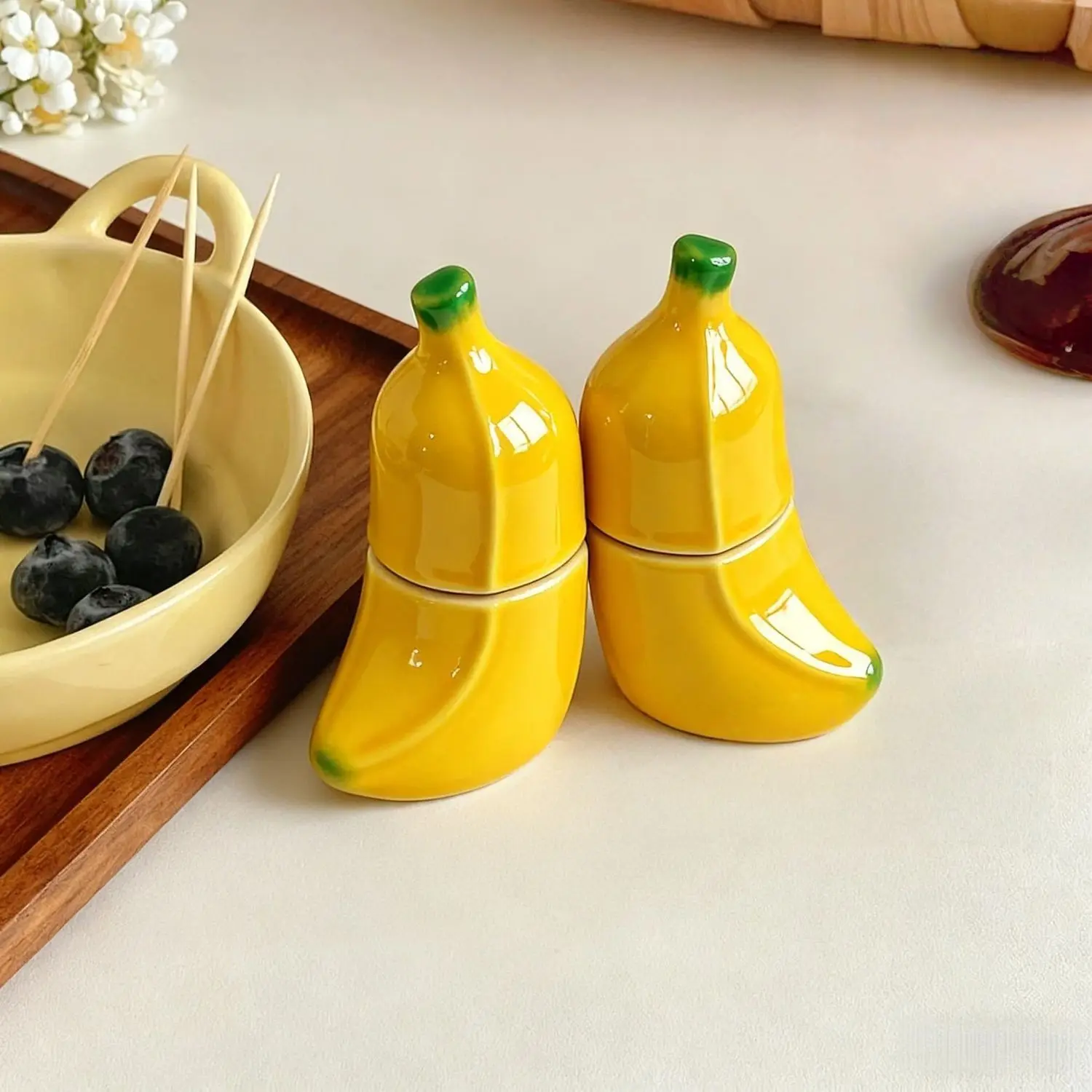 Simulation Banana Ceramic Toothpick Holder Suitable for Home Daily Kitchen Accessories Desktop Ornaments Cotton Swab Holder
