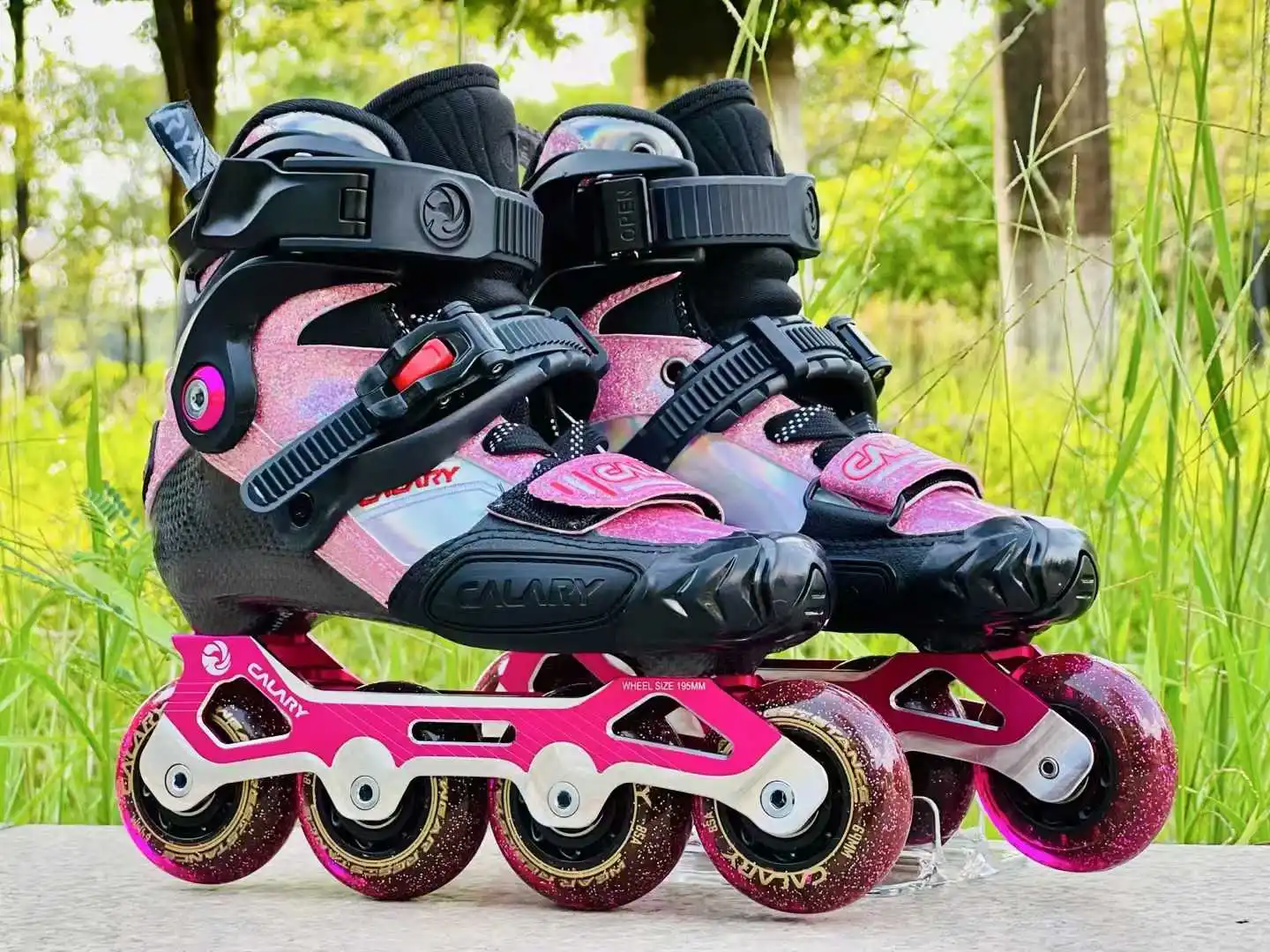 Sepatu Roda Inline Sepatu Roda Anak yang Dapat Disesuaikan Sepatu Roda Serat Karbon Sepatu Roda Anak Sepatu Seluncur Slalom Patines Ukuran EUR 28-37