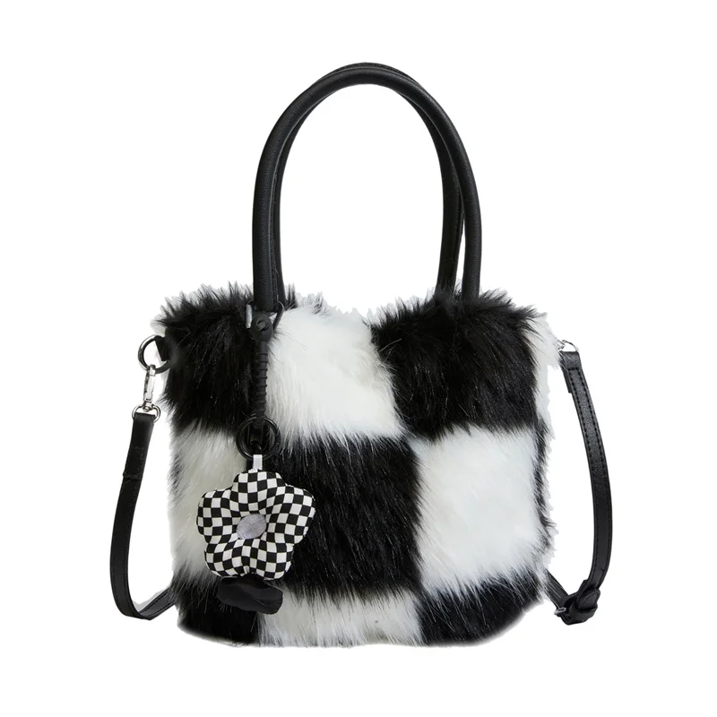 New High Quality Plush Handbag Women\'s Faux Fur Trend Shoulder Bag Stylish Black And White Checkered Design Plush Handbag