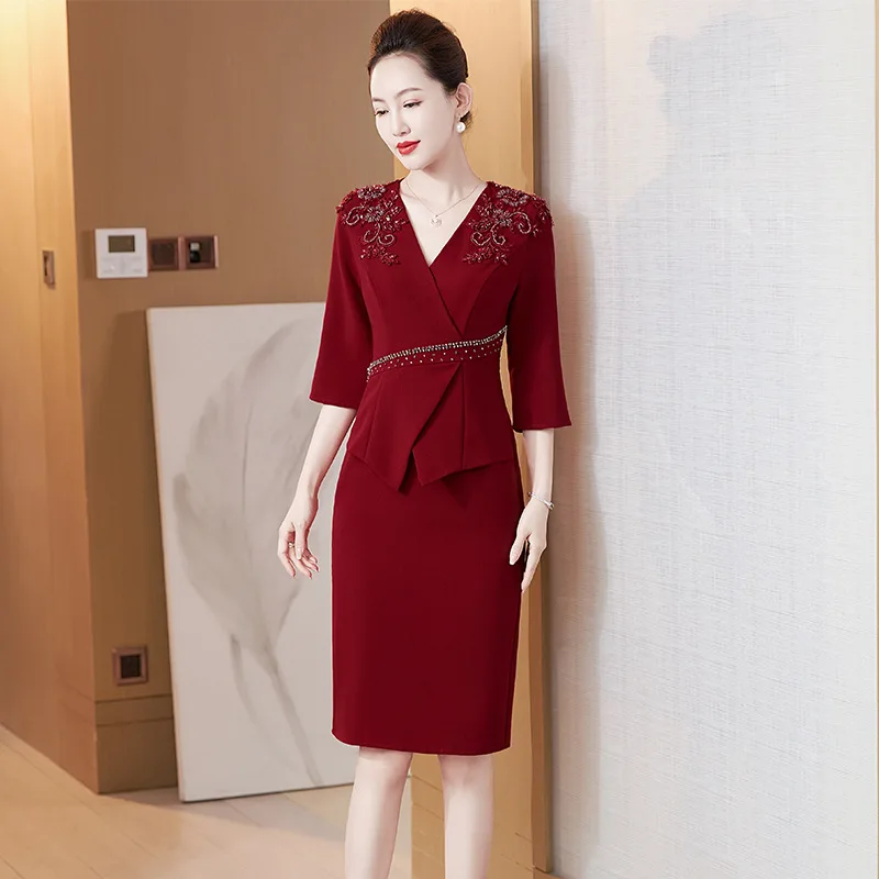 

Burgundy Mother Oriental Style Banquet Dresses Chinese Women Qipao Traditional Wedding Cheongsam Elegant Evening Party Gowns