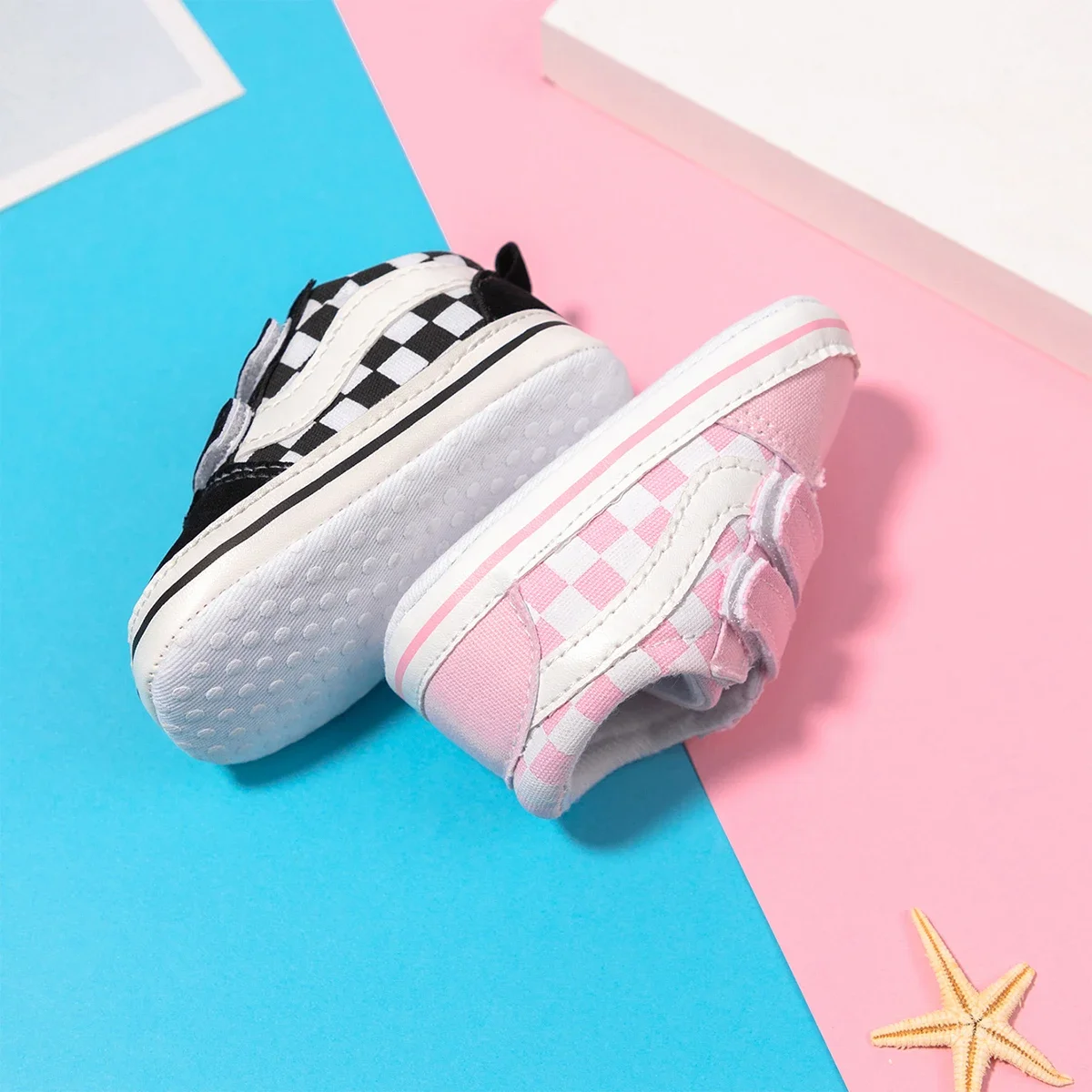 حذاء قماش للأطفال حديثي الولادة مضاد للانزلاق ناعم للأطفال الأولاد والبنات حذاء رياضي كاجوال متعدد الألوان للأطفال الصغار مشوا لأول مرة