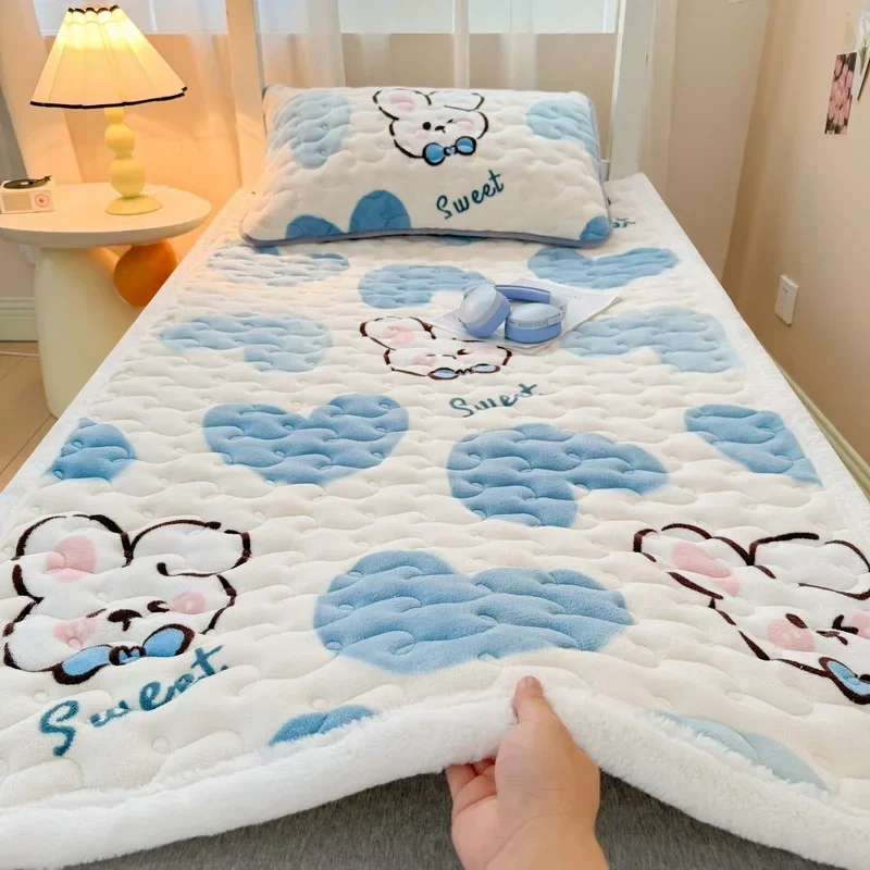 1pc Plush Mattress Toppers Dormitory Single Soft Thin Bed Pad Tatami Floor Mats Winter Thickened Warm Bed Sheet Mattress Cover