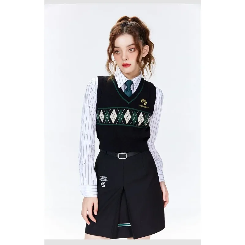 Women\'s Vests V-Neck Contrast Diamond Plaid Sleeveless Embroidered Vest American Retro Fashion Knitted Pullovers Lady\'s Clothing