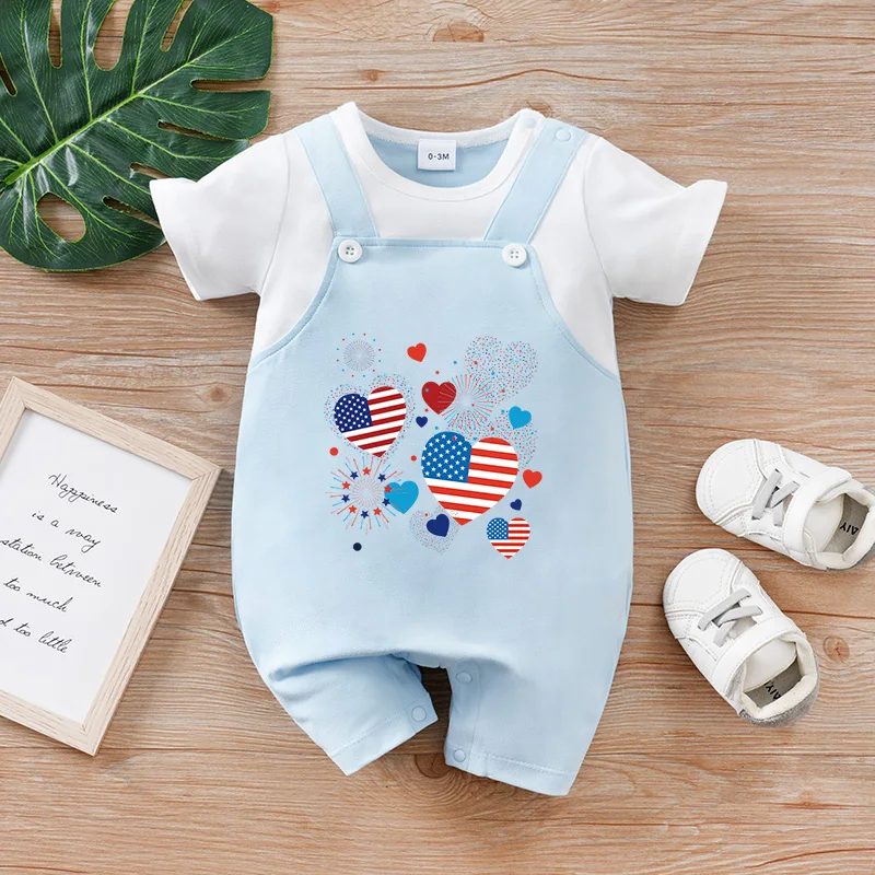 بدلة صيفية للأطفال حديثي الولادة مكونة من قطعتين لعيد الاستقلال مطبوع عليها رسوم متحركة لطيفة بأكمام قصيرة ورقبة دائرية