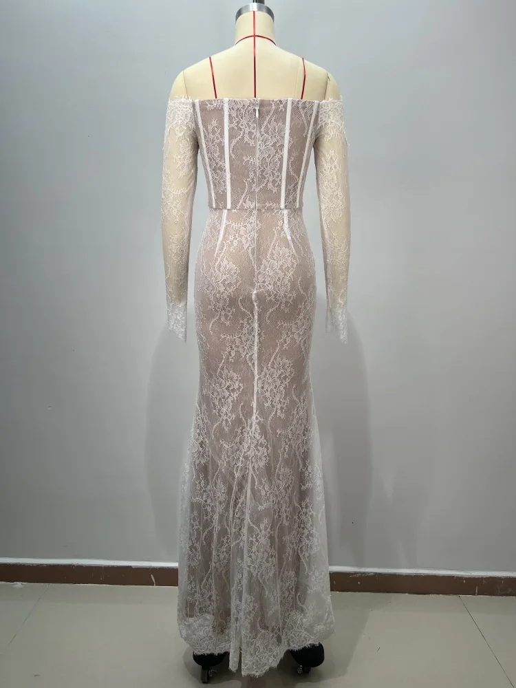 Elegante witte kanten zeemeermin avondjurken – off-shoulder bruidsjurk met lange mouwen en bloemenapplicaties voor bruidfeestgala