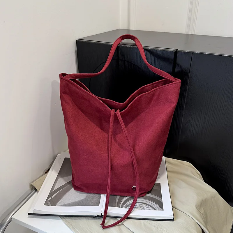 

Autumn Winter Tote Bags Vintage Suede Textured Casual Bucket Bag Large Capacity Fashionable Simple and Versatile Commuter Bag