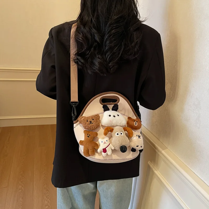 

Модная женская сумочка 2025 года. Милый стиль девушки, новинка весны и лета, вид аксессуаров для кукол, плечевой месенджер для поездок на работу