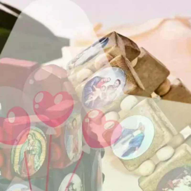 Bracelet chapelet en bois – Élégantes autocollantes d’icônes religieuses, finition à l’huile, bijoux de prière spirituels en perles pour un usage dévotionnel.