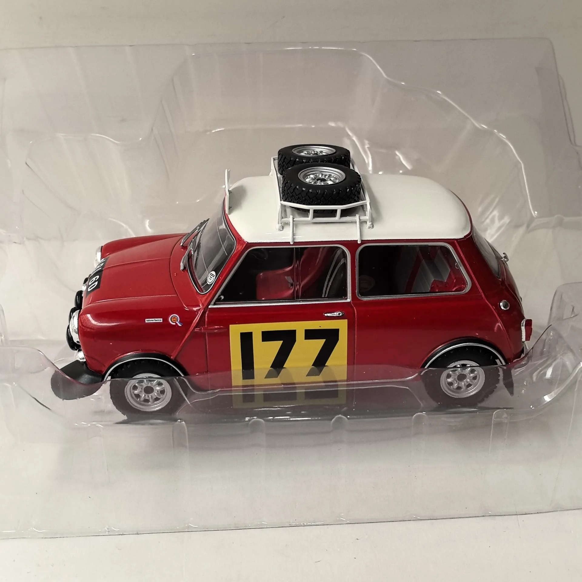 다이캐스트 IXO 1/18 스케일 미니 # 177 미니 레이싱 합금 자동차 모델 소장 장난감 선물 기념품 디스플레이 장식품