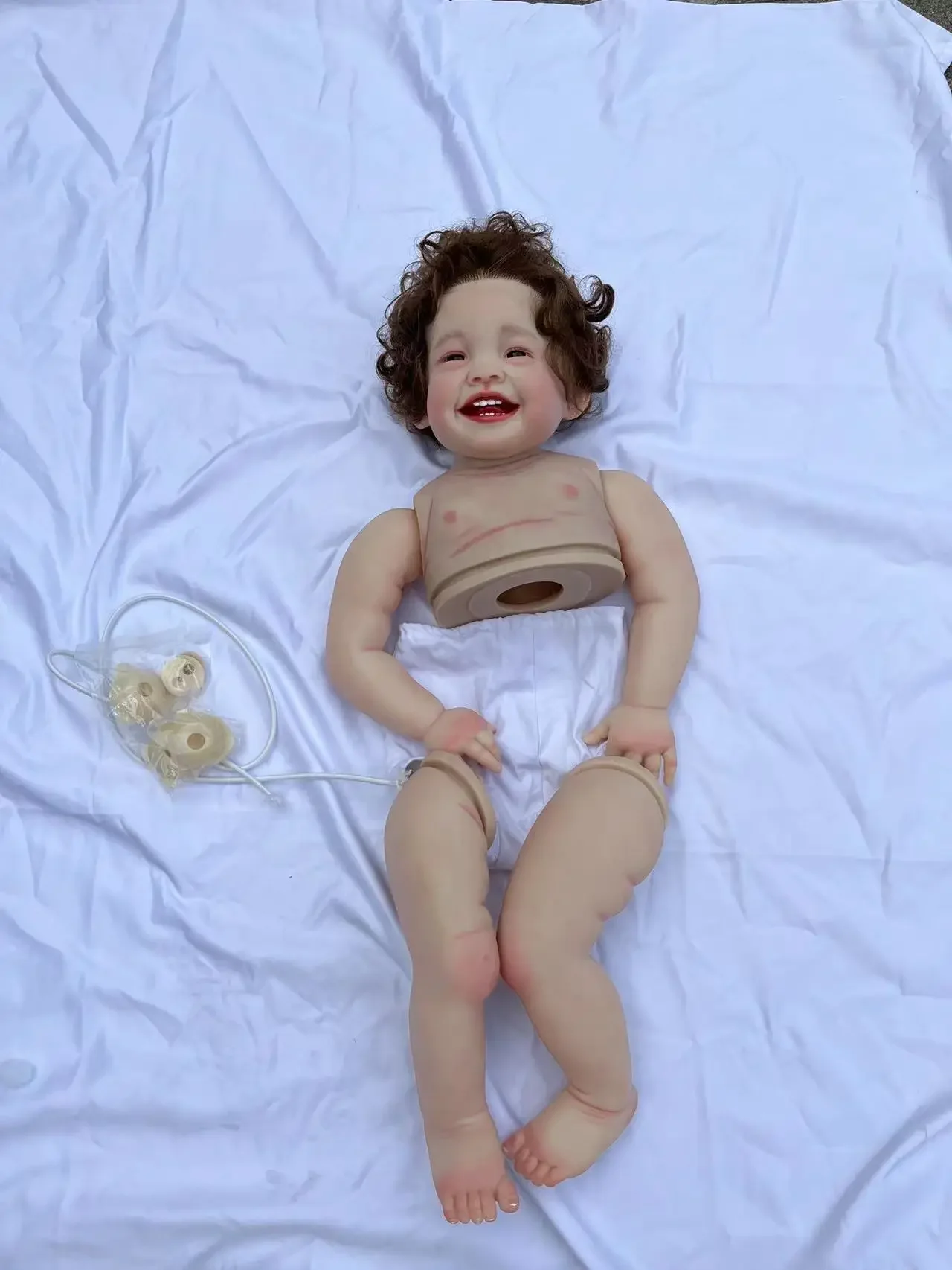 カスタマイズされた限定供給 28 インチリボーンベビードールミラ塗装キット手根付きショートヘア DIY パーツクリスマスギフト