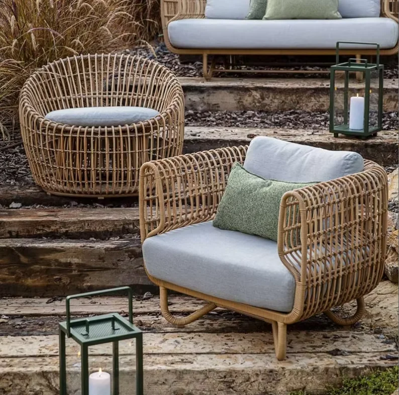 ！@Modern Frame PE Rattan Woven Southeast Asian Style Outdoor Sofa Set High-Density Cushions Small Coffee Table for Garden Balcon