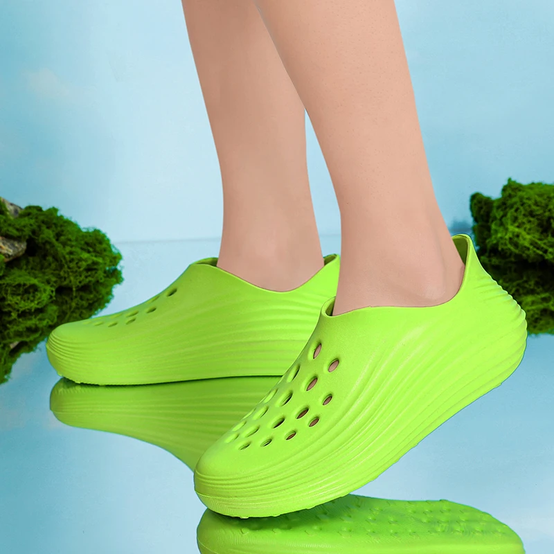 Summer Men Sandals Clogs Non-slip Thick-soled Slip-On Outerwear Beach Soft-soled Slippers  EVA Material Casual Footwear