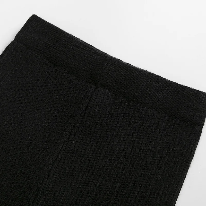 Factory direct sales autumn and winter European and American children's striped girls' baby core-spun yarn thermal knitted pant