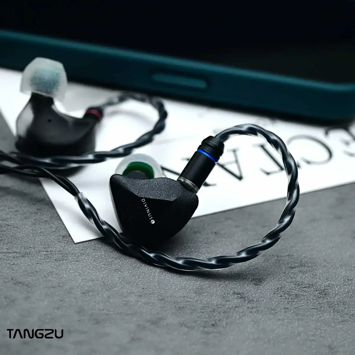 TANGZU X DIVINUS FUDU VERSE1 10mm Dynamic + 2 Balanced Armature HIFI in-ear Monitors Earphones Earbuds 0.78mm 2Pin Wired Headset