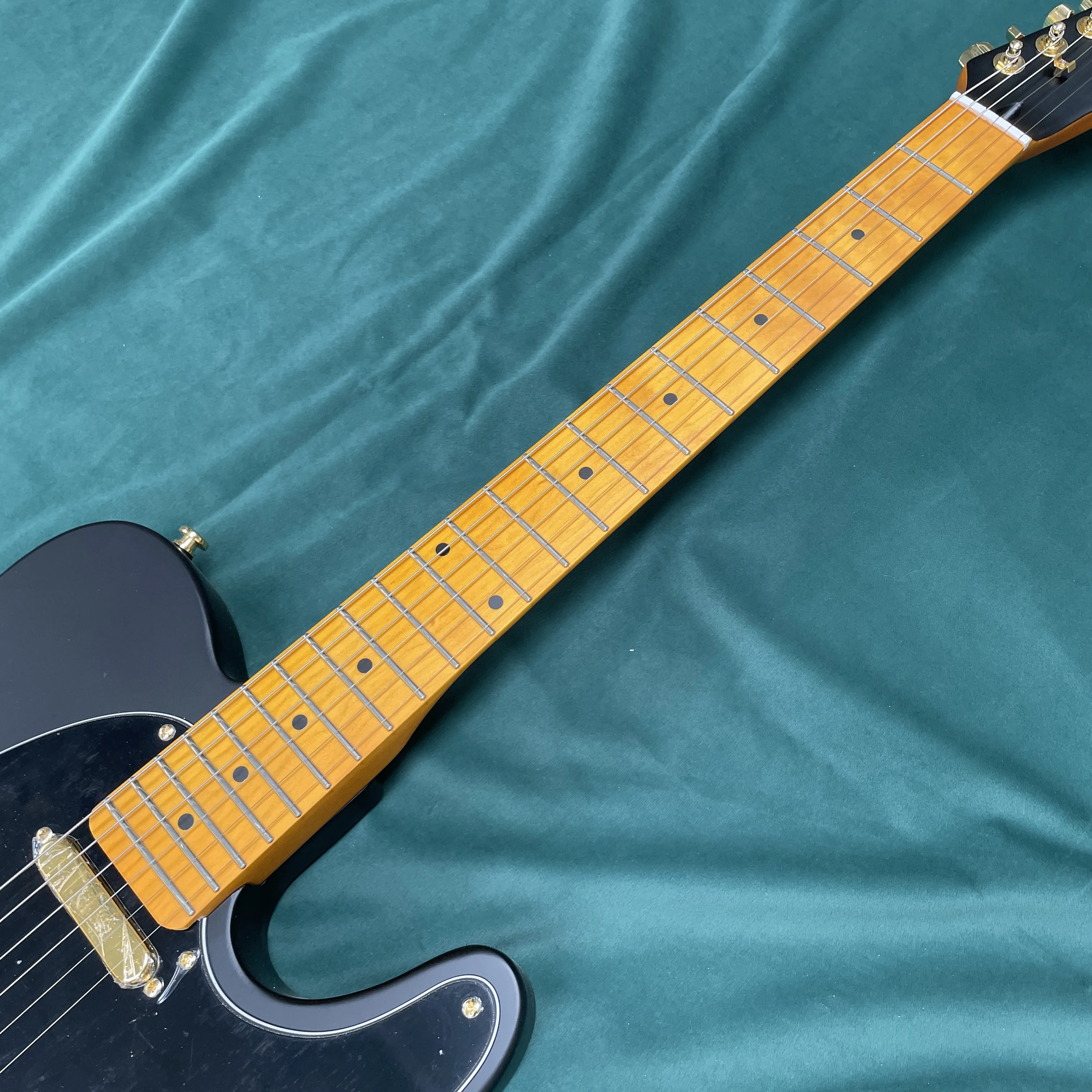 6-string electric guitar with maple fingerboard, gold hardware guitars,  SS pickups—high-end quality electric guitarra view 4