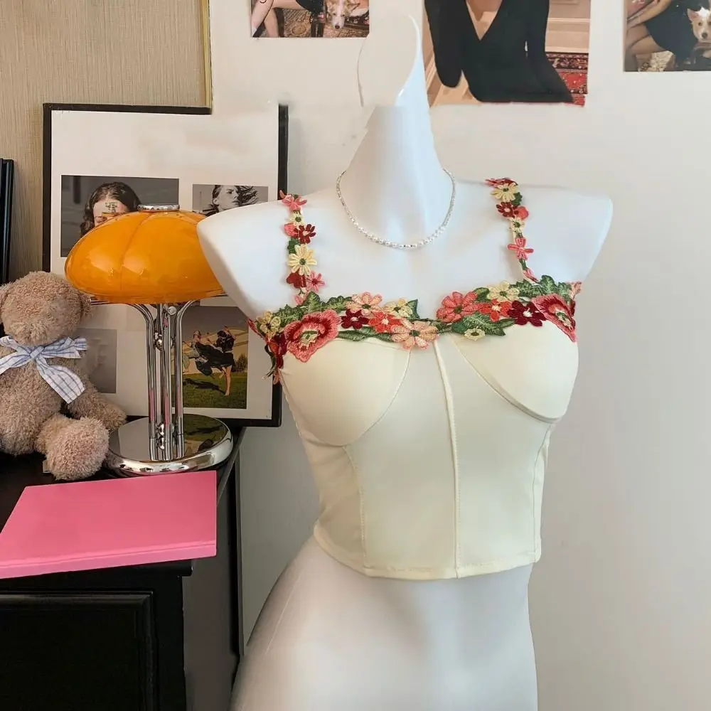 Moda piccante ragazza stile fiore canotta senza maniche dolce ricamo gilet corto slim fit Y2K fiore crop top estivo