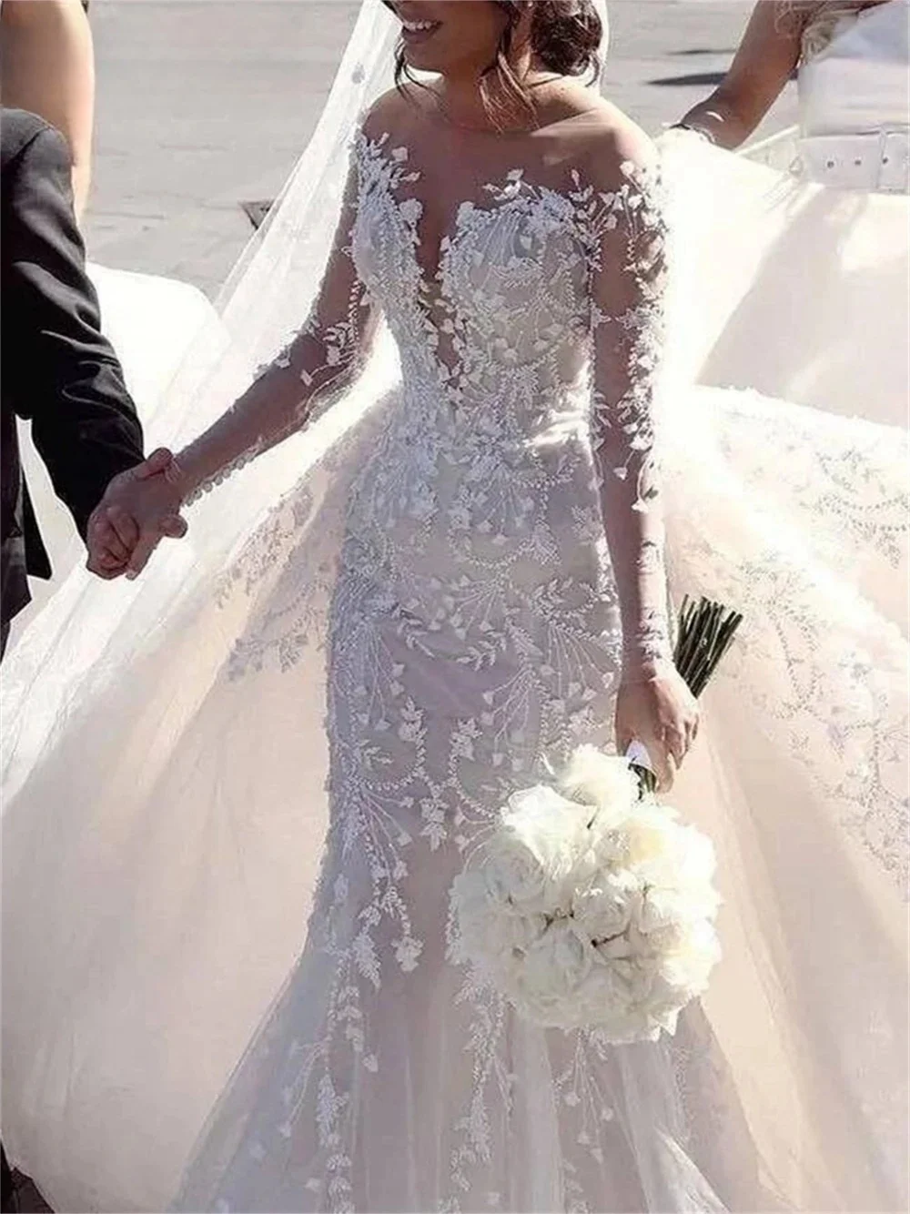 Illusion Long Sleeve Wedding Dresses Customized 2025 Luxury Appliques Mermaid Detachable Train Bride Dresses Sexy Bridal Gown