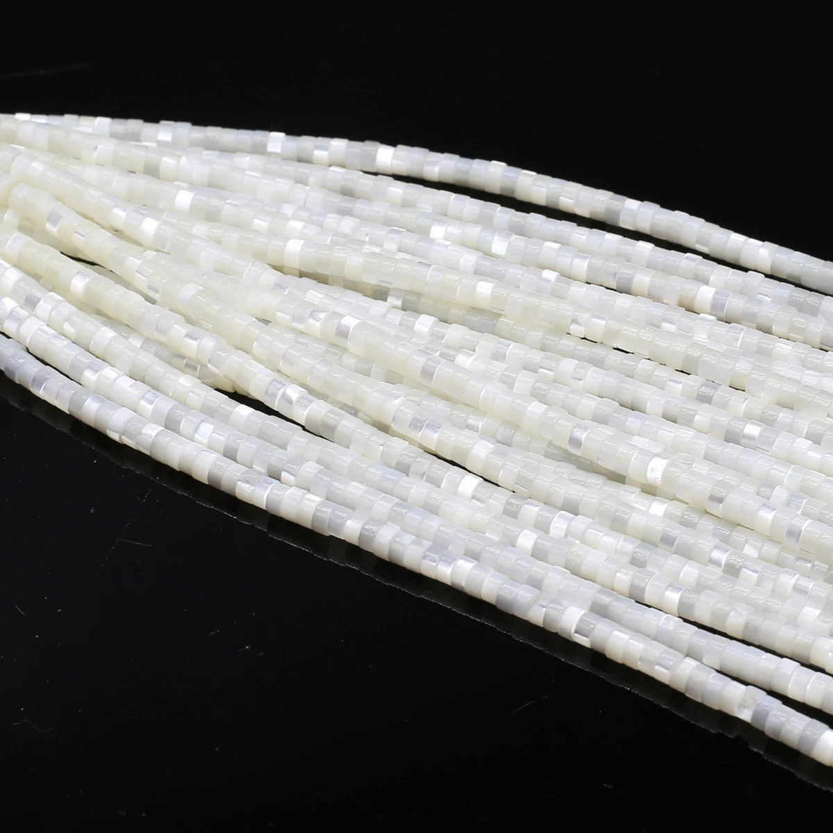 2x4mm White Flat Shell Beads 18cm Natural Shell Strand Beads for Jewelry Making Supplies DIY Necklaces Bracelets and Accessories