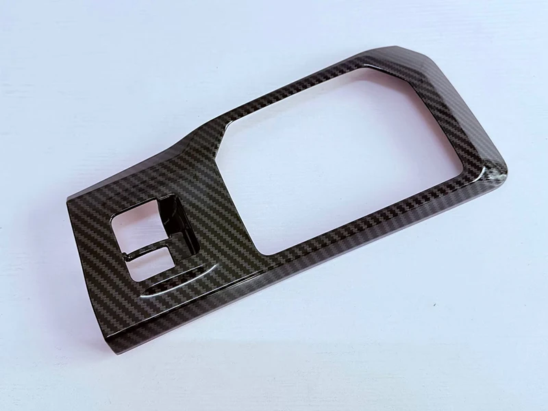 لتويوتا جراند هايلاندر 2024 2025 2026 اكسسوارات السيارات ABS والعتاد التحول لوحة مركز وحدة التحكم غطاء إطار الكسوة #2