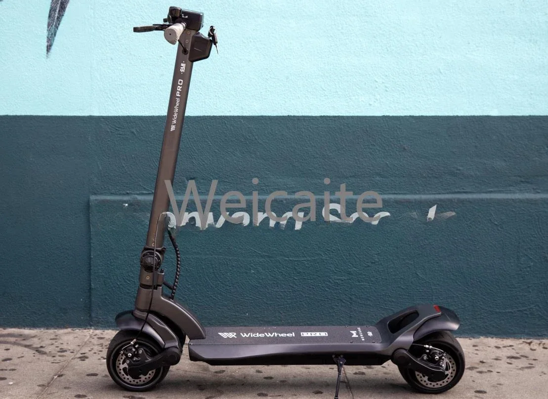 2023 8.5 inch 48V 500W-1000W Mercane WideWheel Electric Scooter for Sale