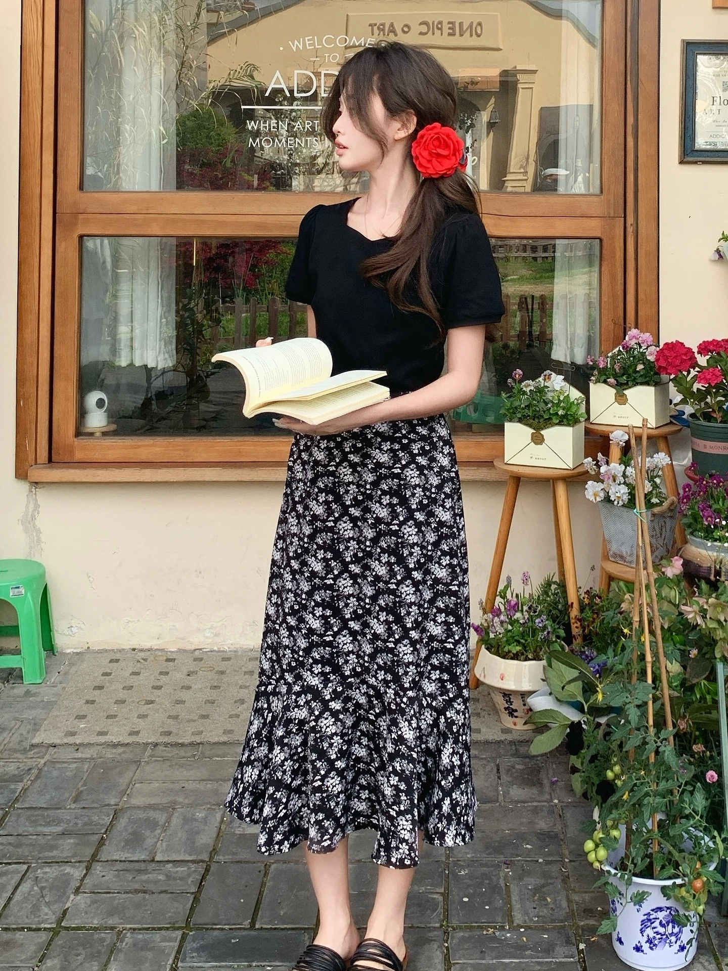 

Ретро-комплект с юбкой-«рыбьим хвостом» и эффектом омоложения, с красивым цветочным принтом, модный женский костюм-двойка, летний, с коротким рукавом, миди...