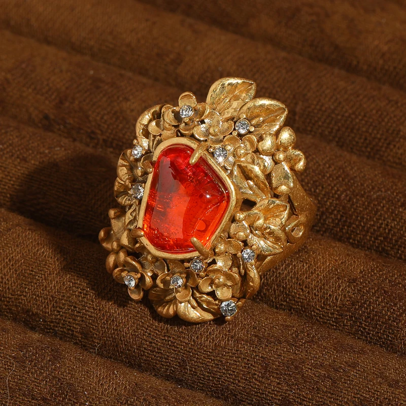 Vintage Red Glaze Alien Petal Ring Gold Color Rhinestone Adjustable For Woman Accessories Luxury Jewelry Designer Gifts Wedding