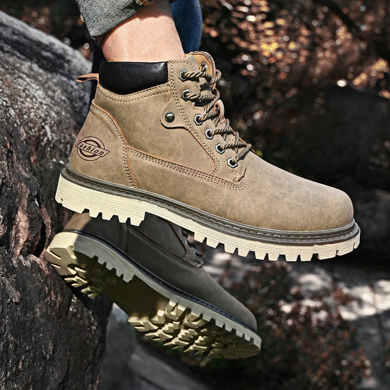 

Модные мужские ботинки. Высококачественные и удобные осенние и зимние стили. Офисная или деловая работа. Молодежные высокие универсальные.