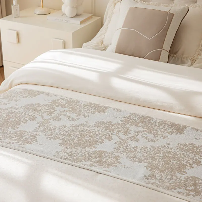 

High-End French Oat Colored Bed Scarf Vintage Plant Jacquard Bed Runner Luxury Chenille Bed Tail Towel Bedhead Decoration