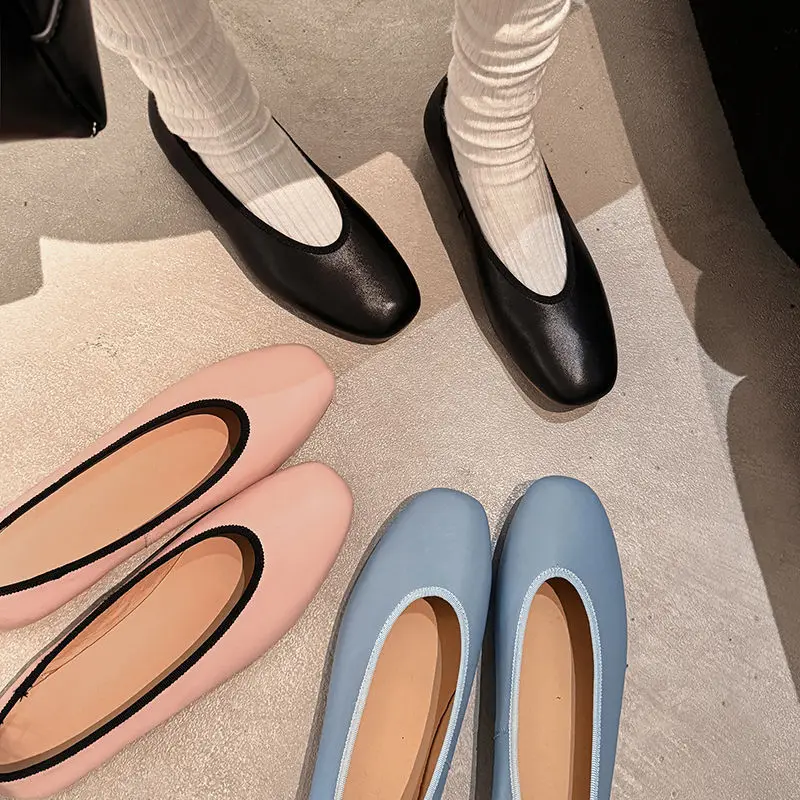 2026 new soft sheepskin flat-soled single shoes~ round head, light mouth, color matching, one pedal, women's commuting small