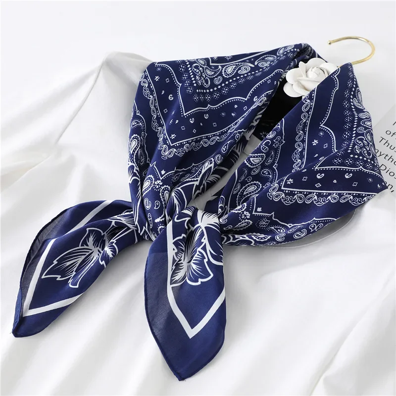 Spring and Summer Thin Silk Scarf Fashion Wild Temperament Small Square  Female Autumn  Winter Warm  Decoration