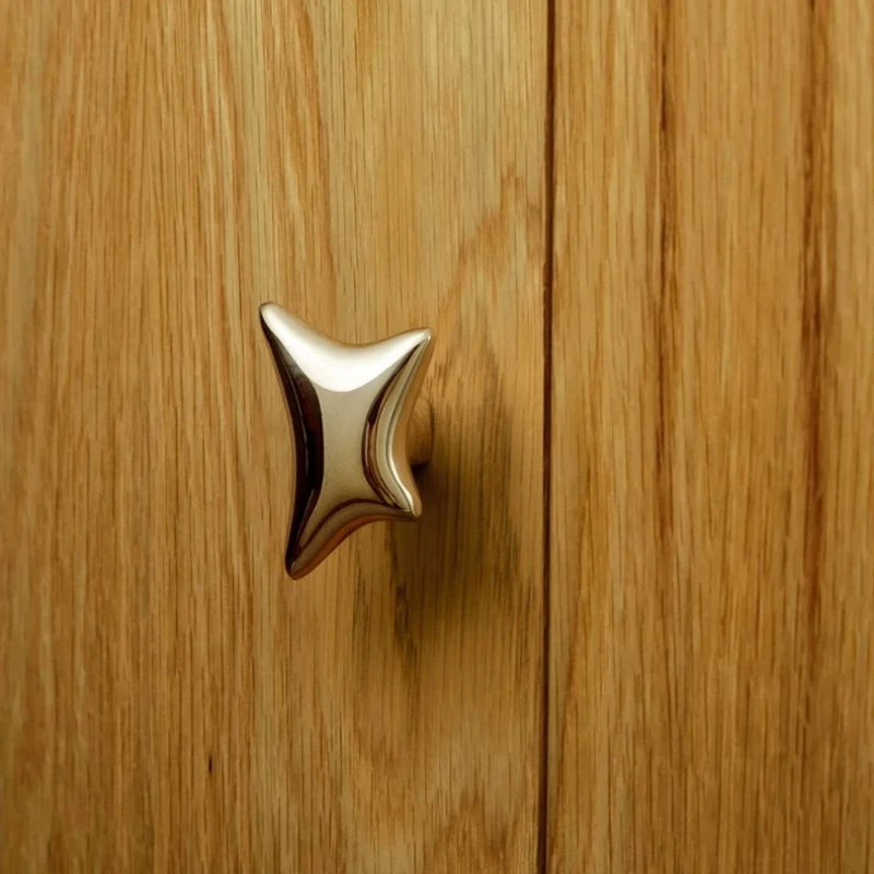 Exclusive Star Shaped Brass Knob Unique Titanium Silver Cabinet Handles for Children Room Childish Novelty Furniture Knobs Pulls