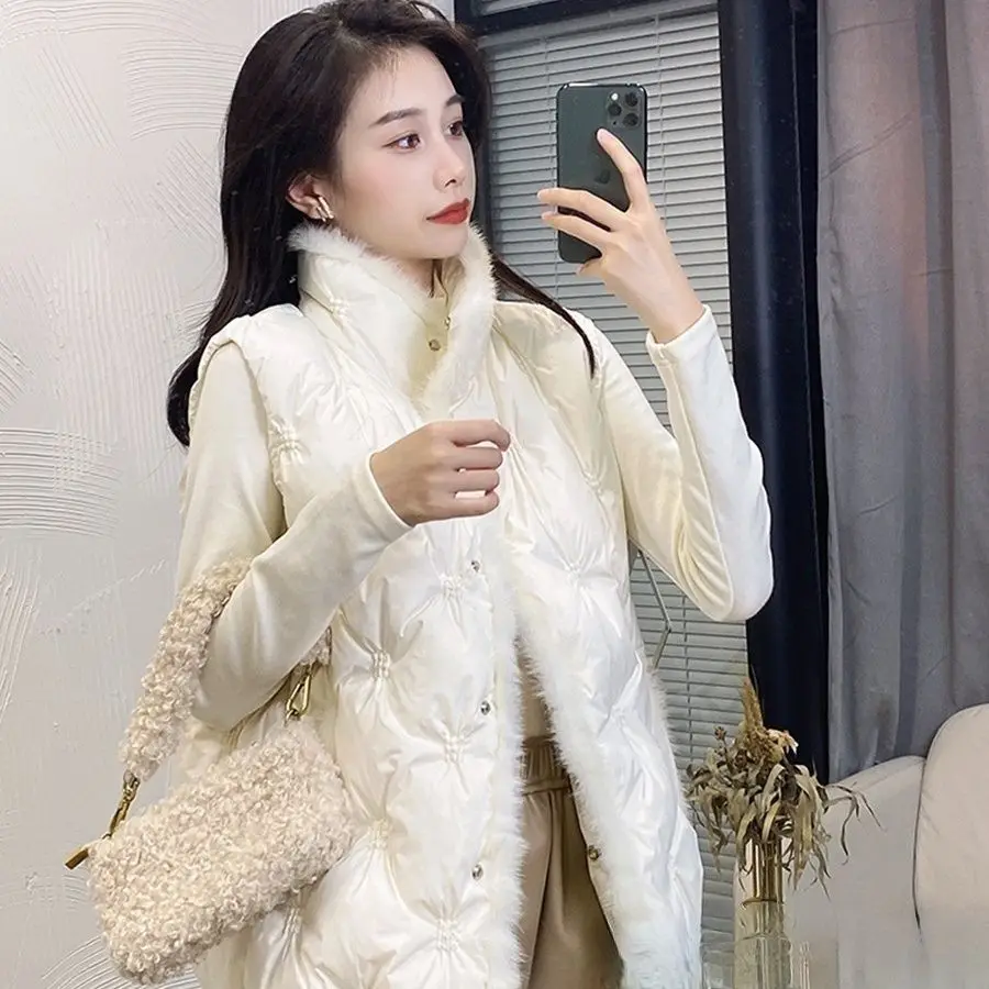 

Autumn/Winter Fashionable Loose-Fit Mink Cotton Vest for Women Warm Cotton-Padded Shoulder Jacket Ideal for Cold Weather TS587