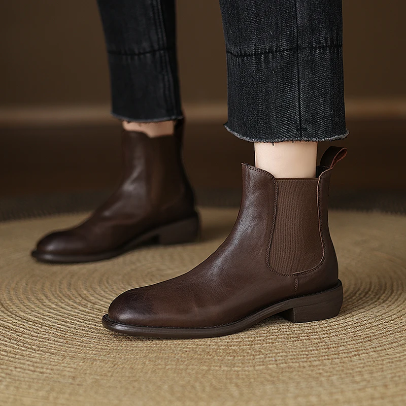 

2025 New Trend Autumn Winter Genuine Cow Leather Women Chelsea Boots Black Brown Low Block Heels Round Toe Slip on Ankle Boots
