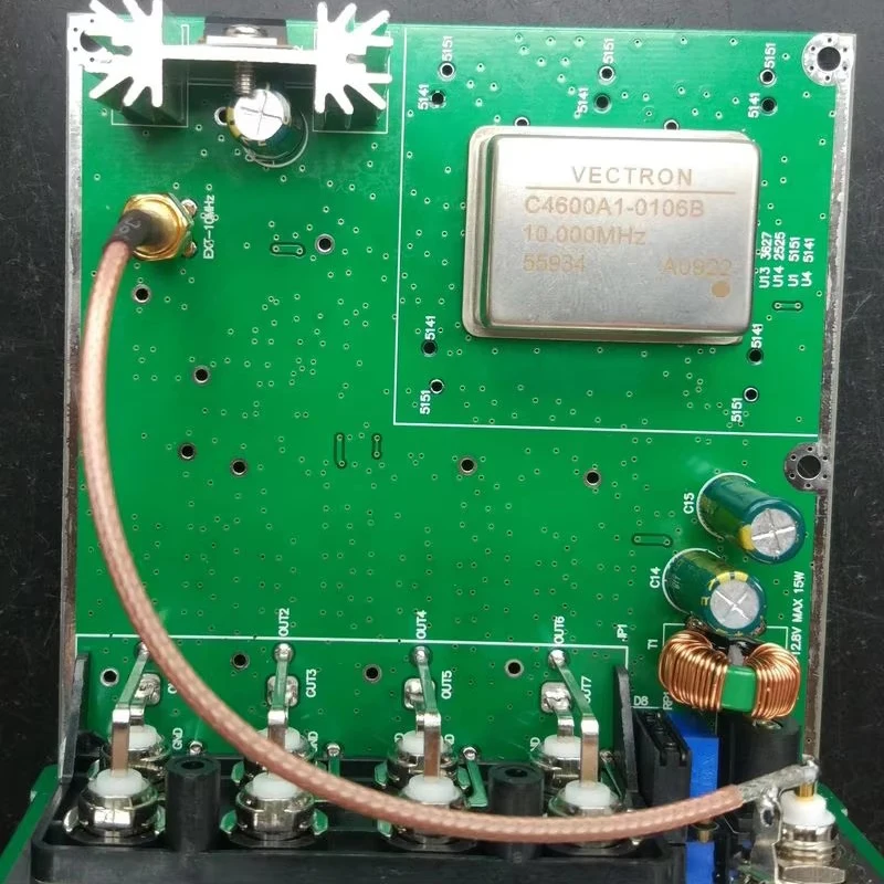 BG7TBL 10MHz OCXO Frequency Standard Distribution Amplifier 8 Channels Output