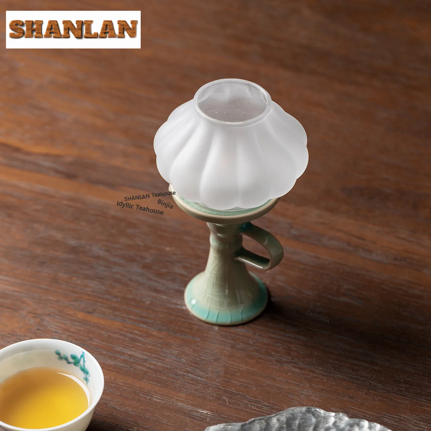 HOYIHM Hutian Kiln Misty Blue Chrysophoron Candle Holder Retro Scented Aromatic Candles Candle Lights Cafes Centerpiece Gifts