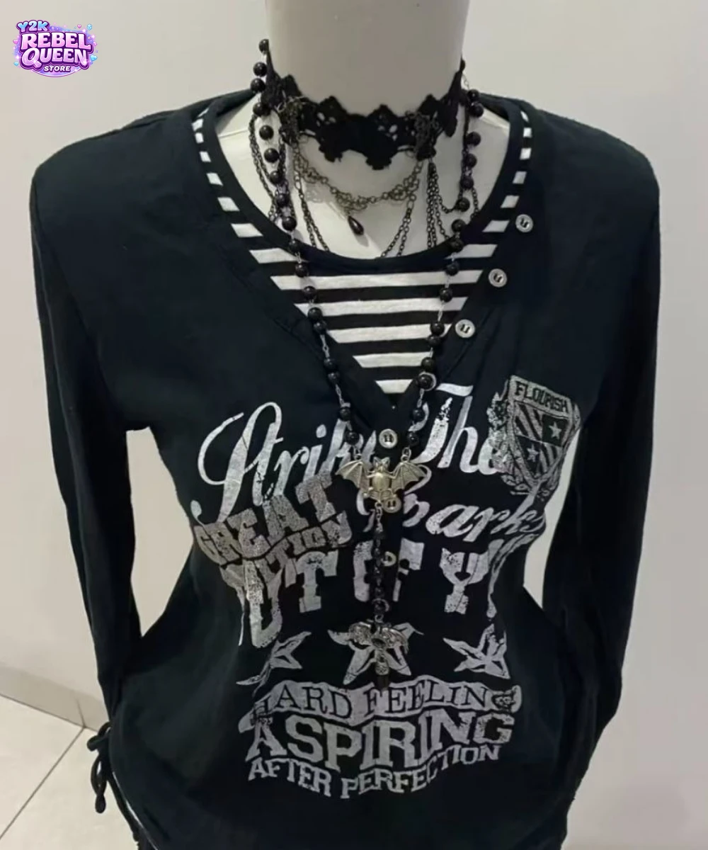 

Винтажный топ в стиле Y2K панк для женщин: приталенная полосатая рубашка с длинным рукавом, V-образным вырезом и буквенным принтом, имитация двухслойности, уличная мода, популярная одежда