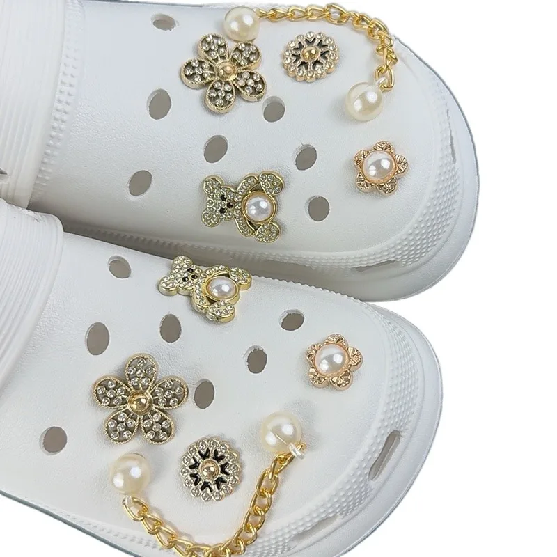 10PCS Fashion Shoe Charms Set Accessories Hole Shoe Buckle Luxury Bear Pearl Chain DIY Shoes Decorations for Bogg Bag