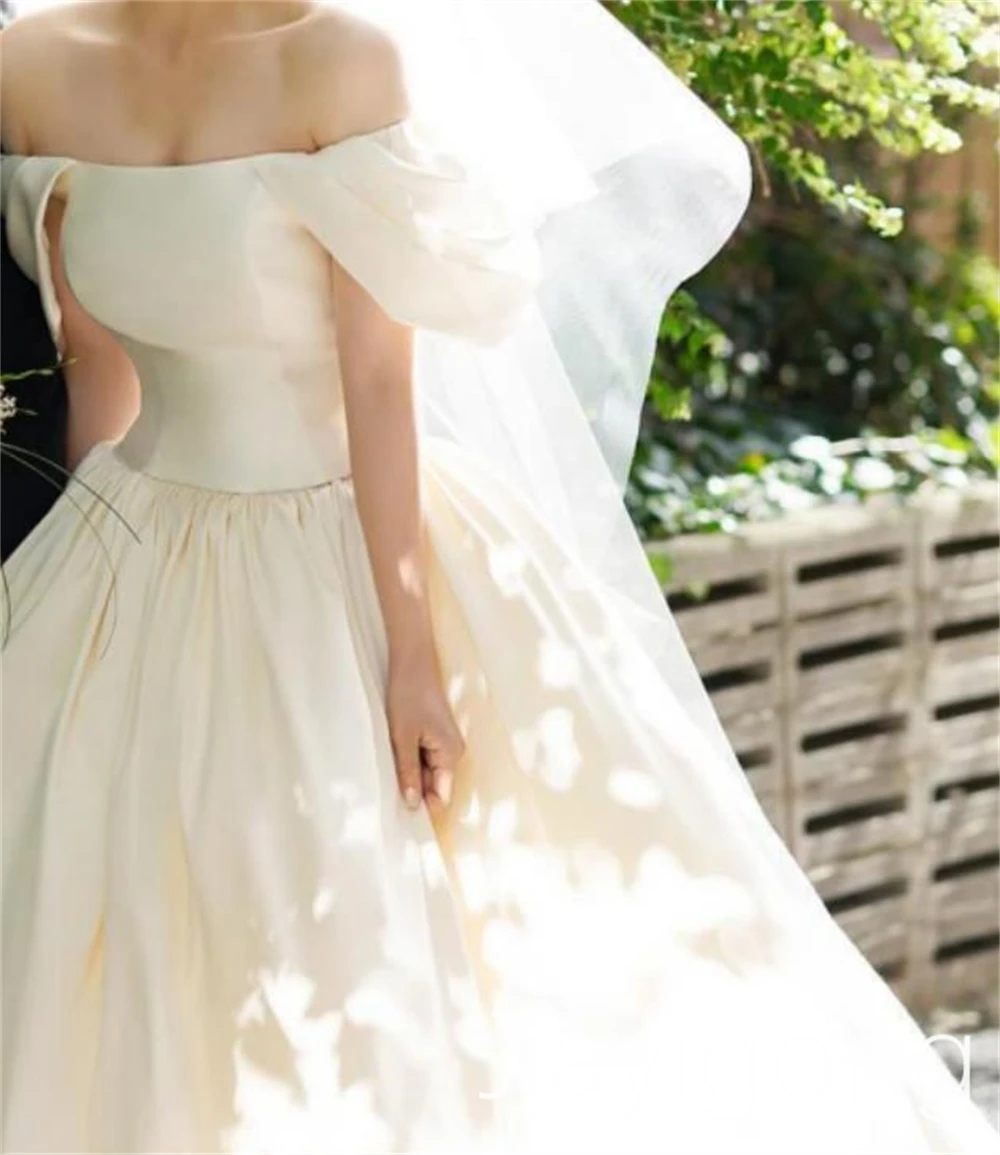 Jiayigong Simple Off-the-shoulder A-line Wedding Party Fold Satin Floor Length Sweep Brush Custom Wedding Dress