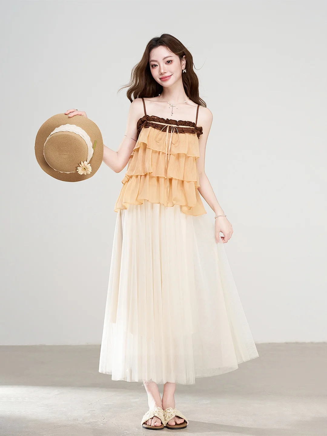 

Summer Vacation Style Women's Two-Piece Set High Waist Skirt And Strapless Top Elegant Casual Fashion Ensemble