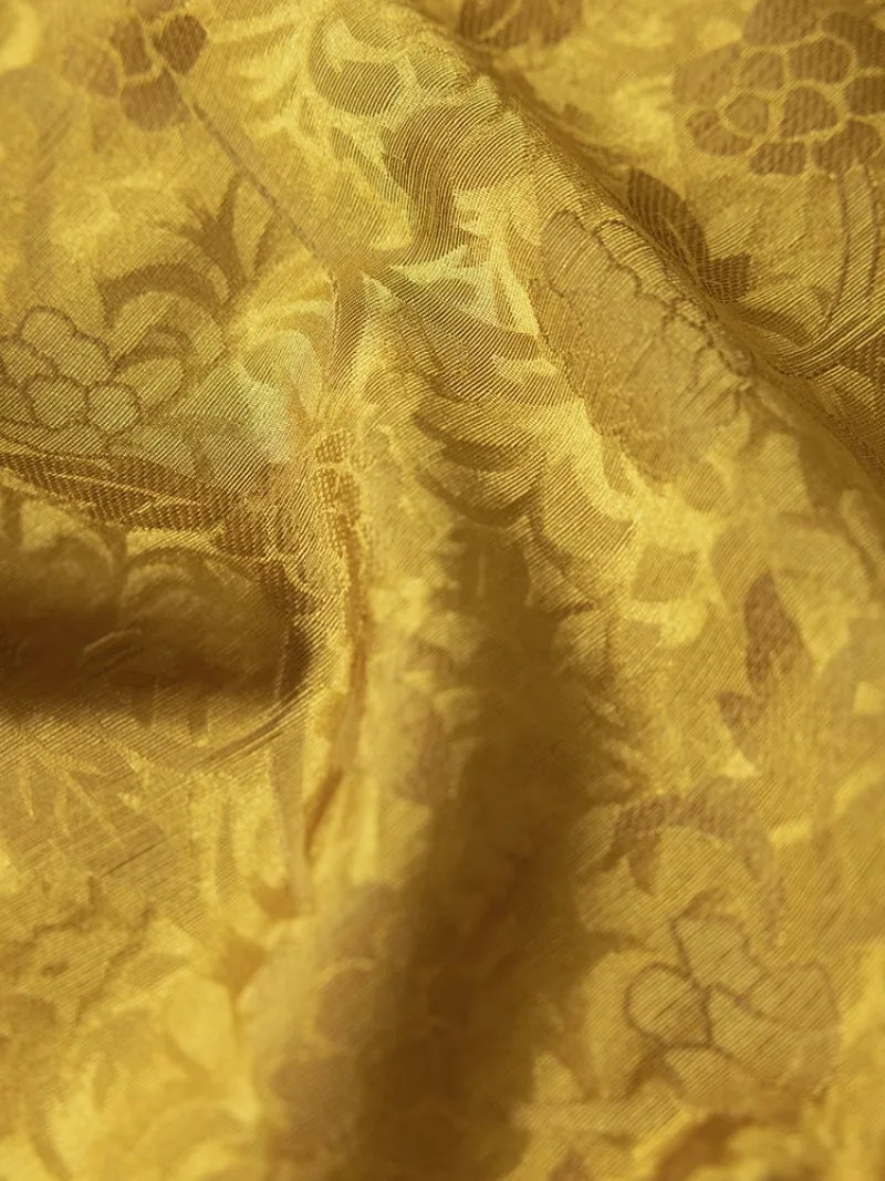 2025年レディースファッション夏新作100%天然桑絹ソングブロケードゴールドレトロベルトデザインラウンドネック半袖ワンピース