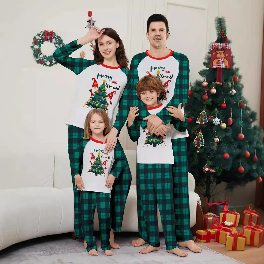 

Christmas parent-child home wear is selling well in Europe and America Winter Santa Claus Christmas tree letter printed pajamas