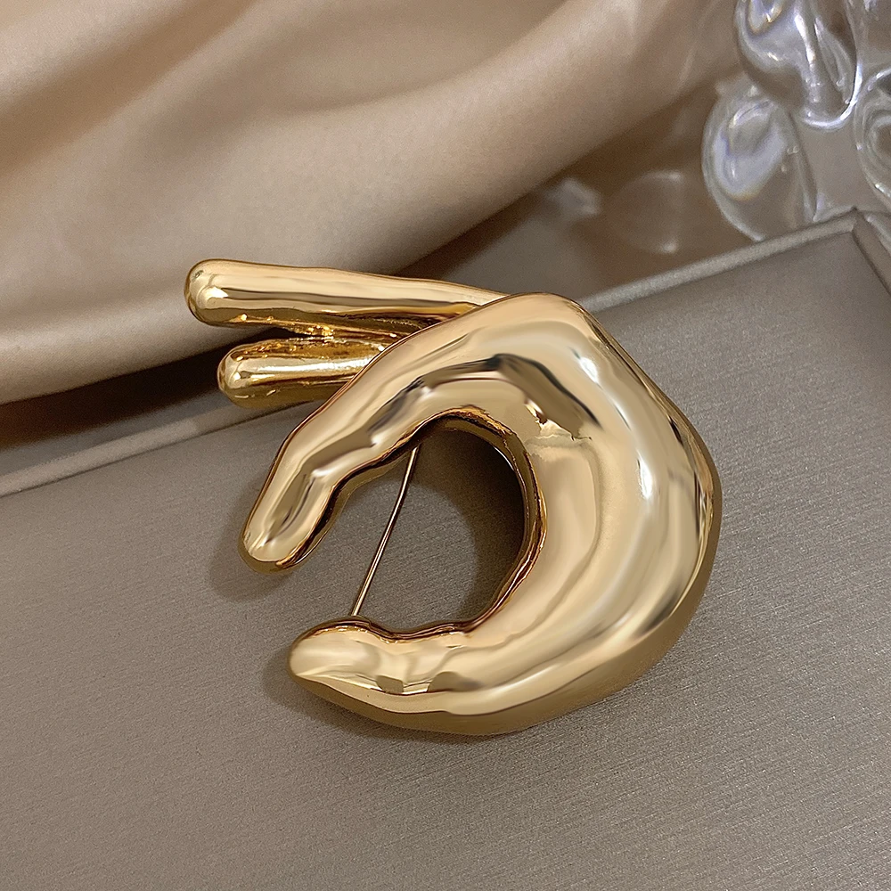 Trendy Hyperbole Metal OK Palm Hand Shape Large Broochs For Women Men Unisex Punk Unique Creative Suit Pin Jewelry Accessories