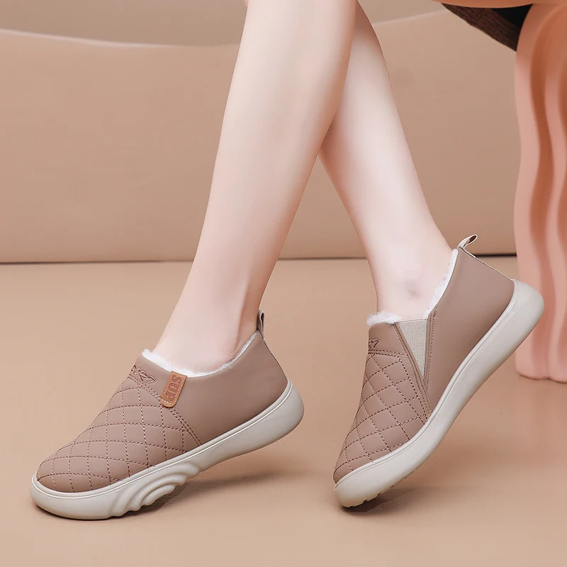 2025 شتاء جديد المرأة حذاء كاجوال مبطن بالصوف دائم المضادة للانزلاق الباردة واقية دافئة ومريحة شحن مجاني الأحذية النسائية