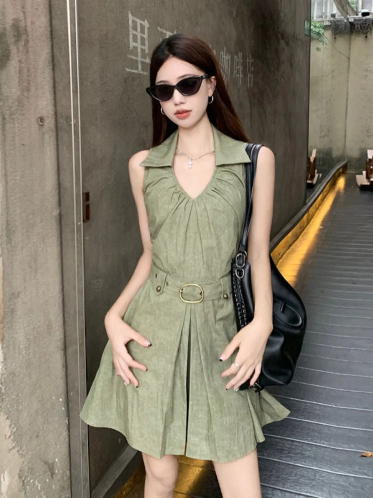 

Retro Hong Kong Style Sleeveless Vest Dress Women's Summer New Small Waist Cinched Short Skirt Vintage Workwear Dress