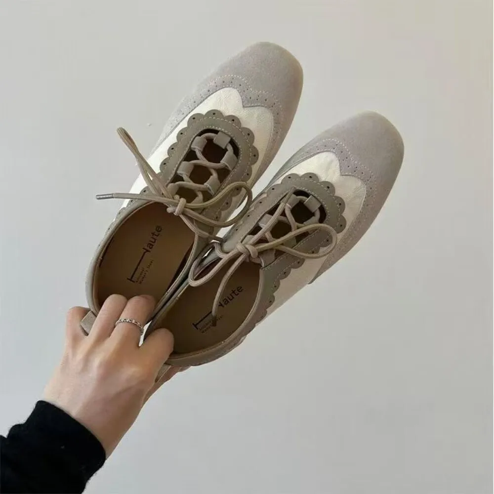 Women's Retro Scalloped Brogue Oxford Shoes, Lace-Up Two-Tone Leather Flats, Casual Office Daily Wear Footwear